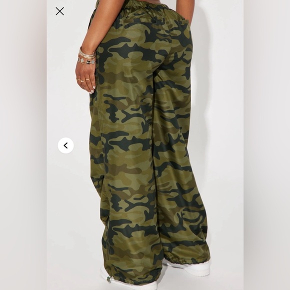 Fashion Nova Keep On Rising Camo‎ Parachute Pant Sz. L - Picture 3 of 11